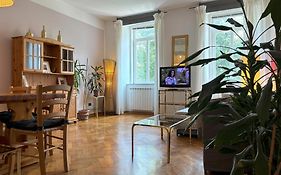 Flat Belpoggio 13